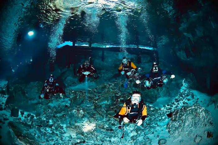 Cenote Diving for Certified Divers: How to Choose the Right Route in Playa del Carmen